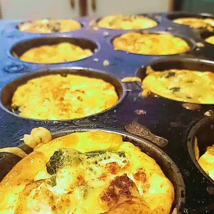 Feta and spinach quiches