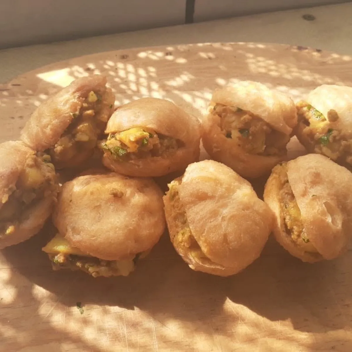 Mini mince curry vetkoek